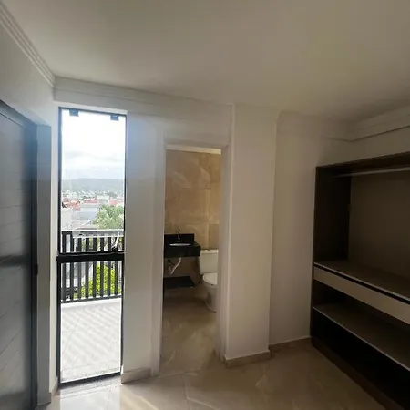 Residencial Bernardo Apartment Bombinhas Exterior photo